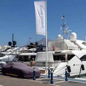 Luxurious In The Heart Of Puerto Banus Apartment