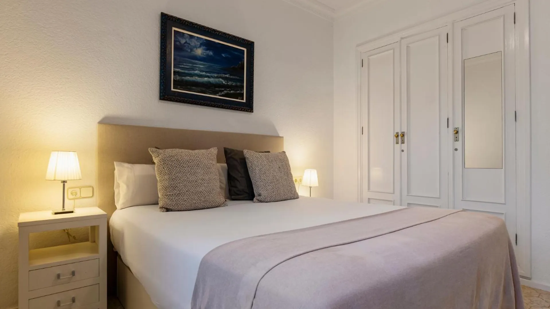 1 Bedroom Apartment In Andalucia Del Mar - Puerto Banus Marbella