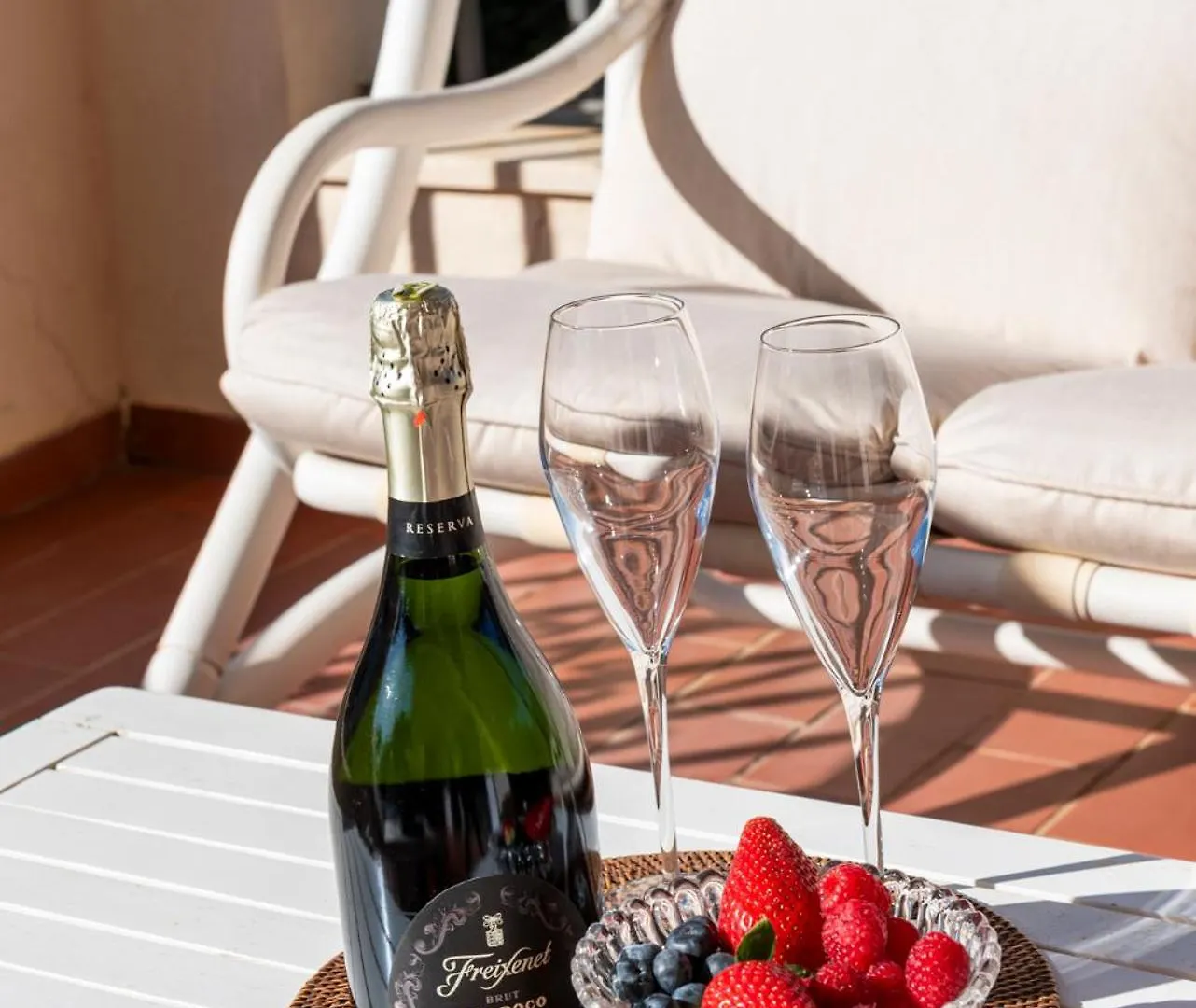 1 Bedroom Apartment In Andalucia Del Mar - Puerto Banus Marbella