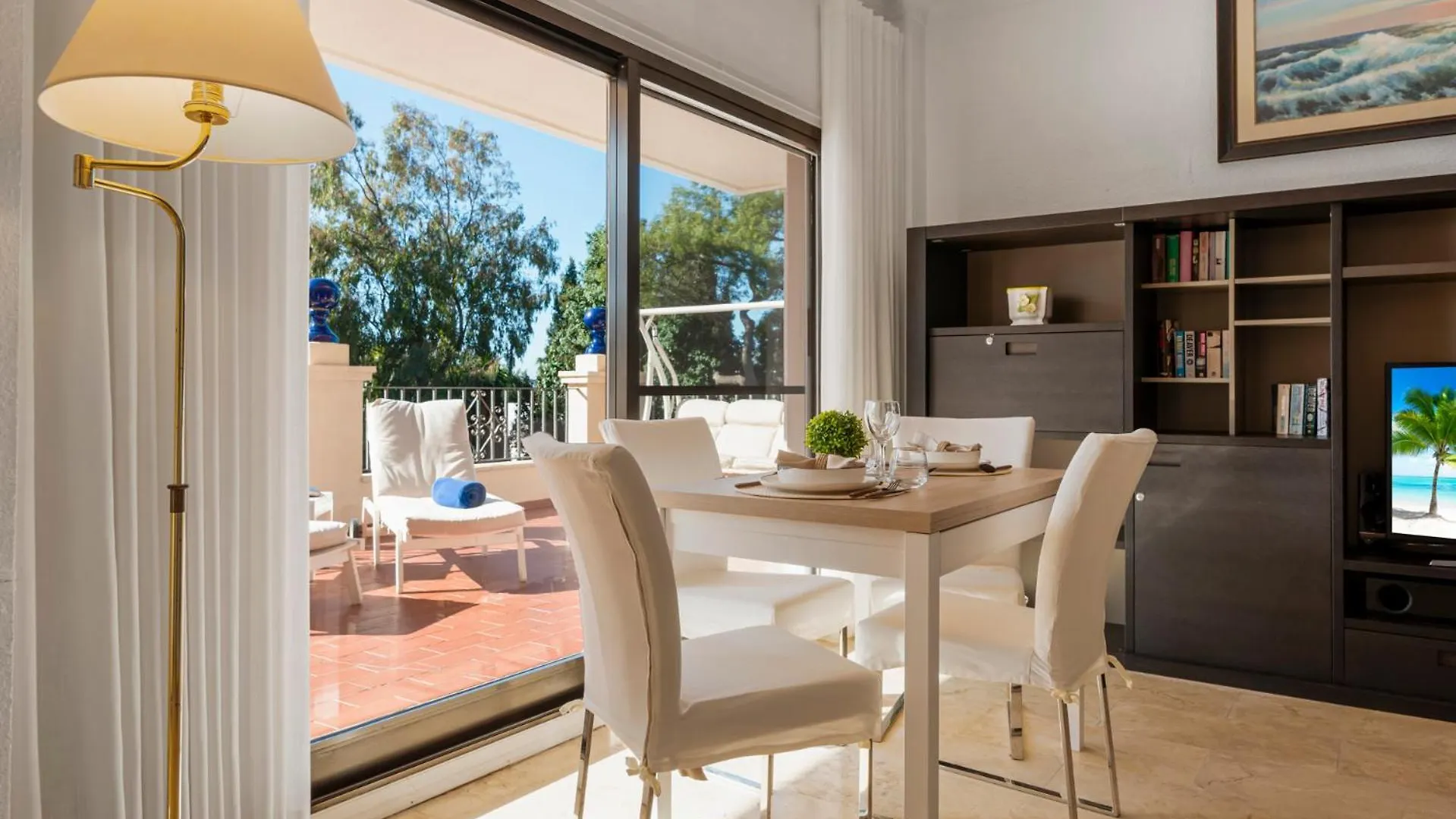 1 Bedroom Apartment In Andalucia Del Mar - Puerto Banus Marbella