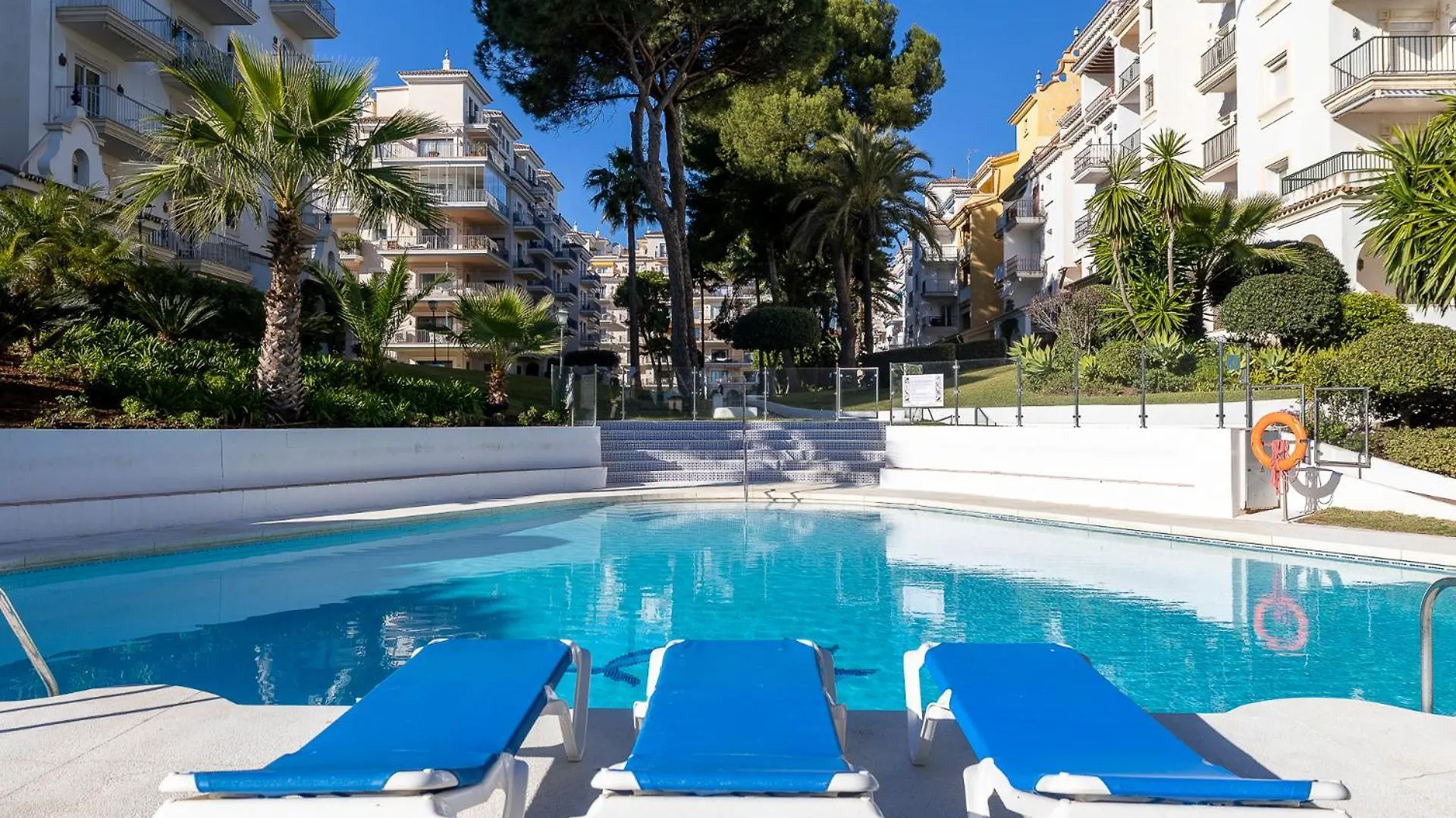 1 Bedroom Apartment In Andalucia Del Mar - Puerto Banus Marbella Spain