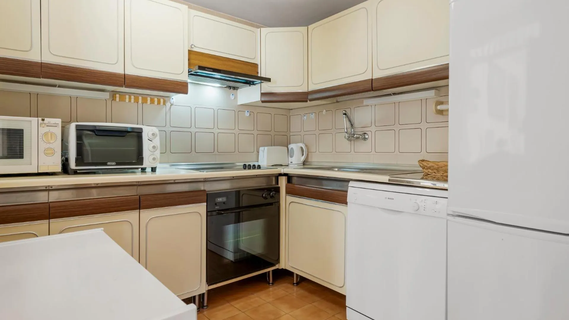 1 Bedroom Apartment In Andalucia Del Mar - Puerto Banus Marbella 0*,
