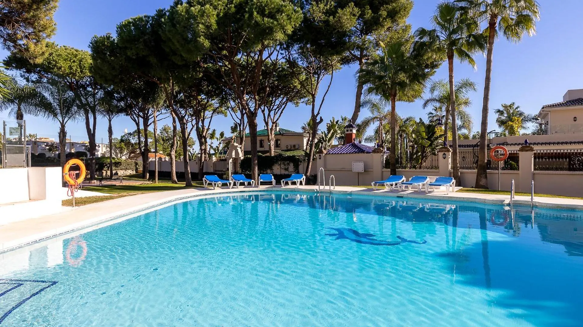 1 Bedroom Apartment In Andalucia Del Mar - Puerto Banus Marbella