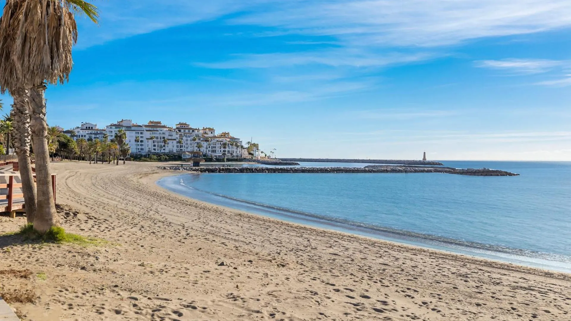 1 Bedroom Apartment In Andalucia Del Mar - Puerto Banus Marbella